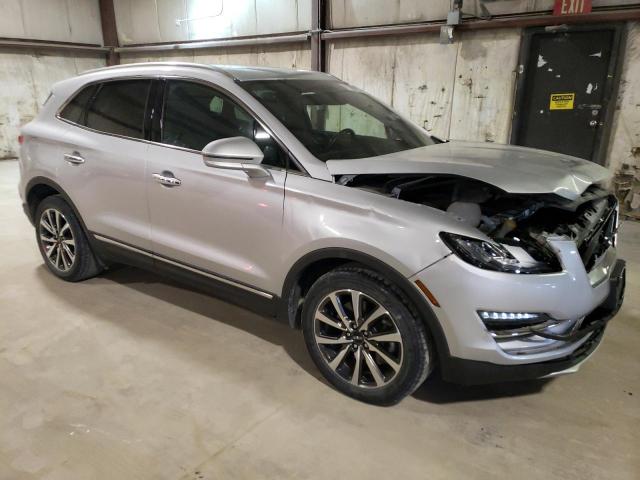 5LMCJ3D9XKUL16336 - 2019 LINCOLN MKC RESERVE SILVER photo 4