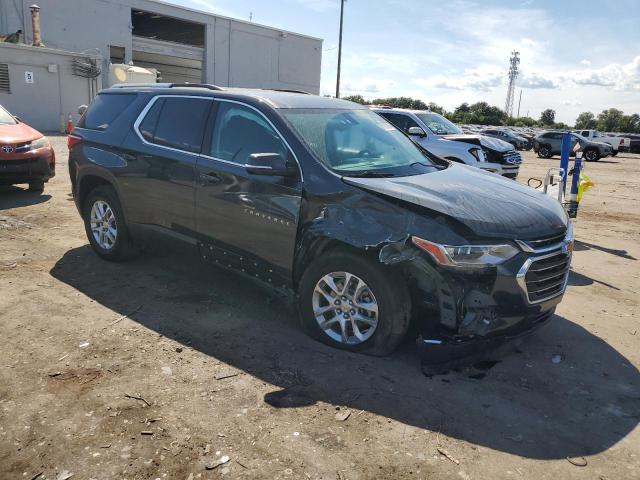 1GNERGKW1JJ125498 - 2018 CHEVROLET TRAVERSE LT BLACK photo 4