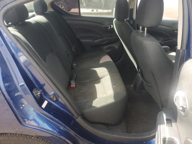 3N1CN7AP3JL802813 - 2018 NISSAN VERSA S BLUE photo 10