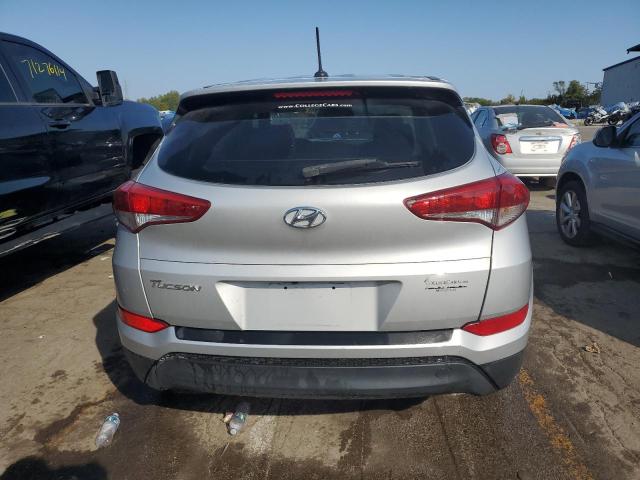 KM8J23A45GU089435 - 2016 HYUNDAI TUCSON SE SILVER photo 6