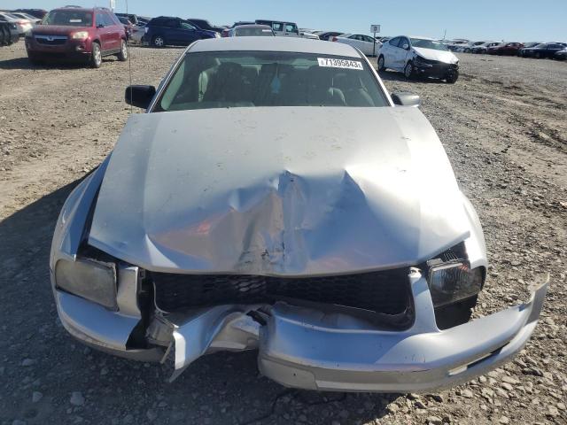 1ZVFT80N665181044 - 2006 FORD MUSTANG SILVER photo 5