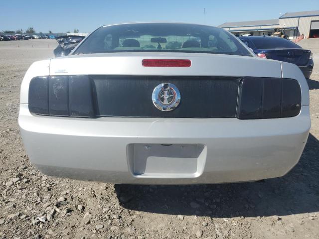 1ZVFT80N665181044 - 2006 FORD MUSTANG SILVER photo 6