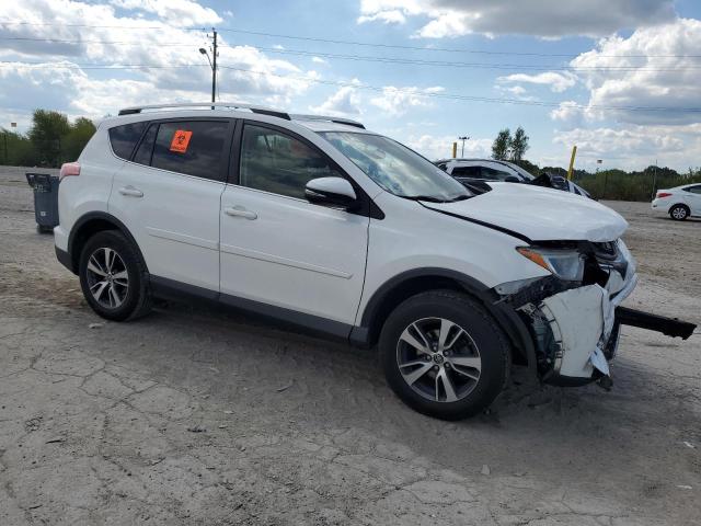 JTMWFREV1GD085287 - 2016 TOYOTA RAV4 XLE WHITE photo 4