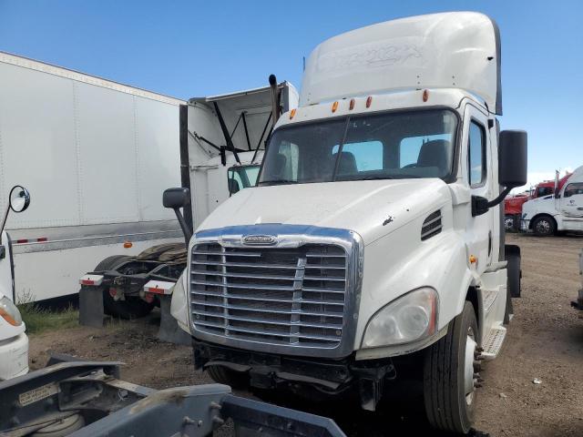 3AKBGADV6FSGU9440 - 2015 FREIGHTLINER CASCADIA WHITE photo 2
