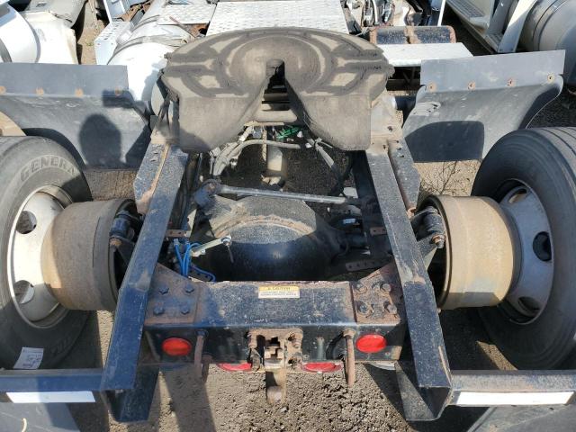 3AKBGADV2GSGU9372 - 2016 FREIGHTLINER CASCADIA 1 WHITE photo 9