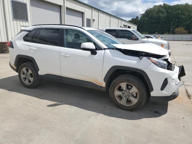 2T3W1RFV1RC271495 - 2024 TOYOTA RAV4 XLE WHITE photo 4