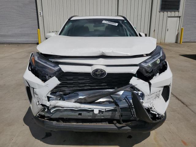 2T3W1RFV1RC271495 - 2024 TOYOTA RAV4 XLE WHITE photo 5