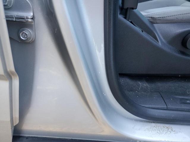 1GCGTBEN4K1166038 - 2019 CHEVROLET COLORADO SILVER photo 12