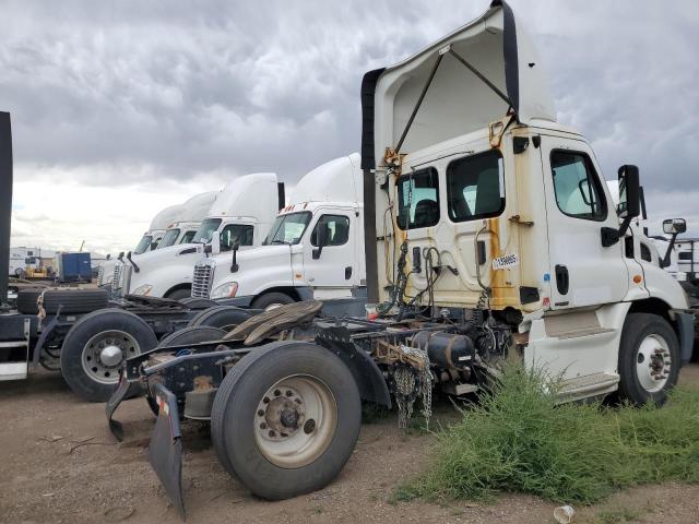 3AKBGADV8GSHB2518 - 2016 FREIGHTLINER CASCADIA 1 WHITE photo 4