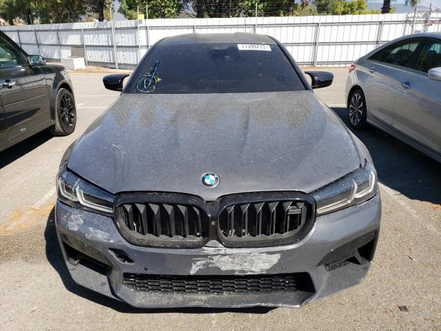 WBS83CH06NCK21648 - 2022 BMW M5 GRAY photo 5