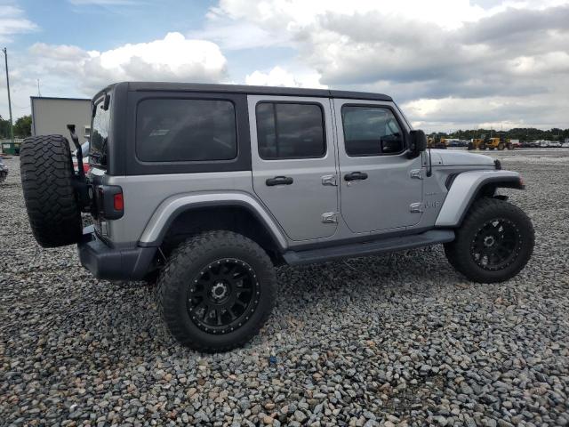 1C4HJXEG1JW196107 - 2018 JEEP WRANGLER U SAHARA SILVER photo 3