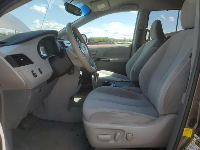 5TDKK3DC1CS219527 - 2012 TOYOTA SIENNA LE GRAY photo 7