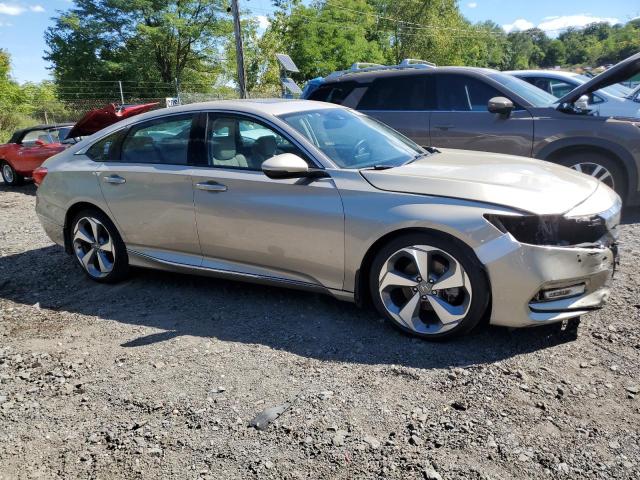 1HGCV1F90JA059282 - 2018 HONDA ACCORD TOURING ოქროსფერი ფოტო 4