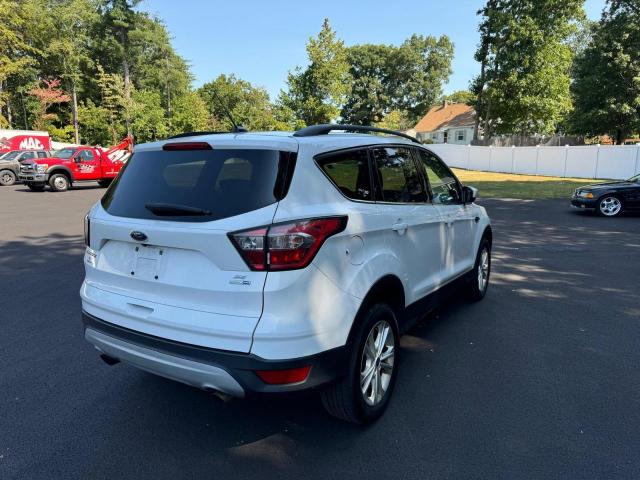 1FMCU9GDXJUC53461 - 2018 FORD ESCAPE SE WHITE photo 3