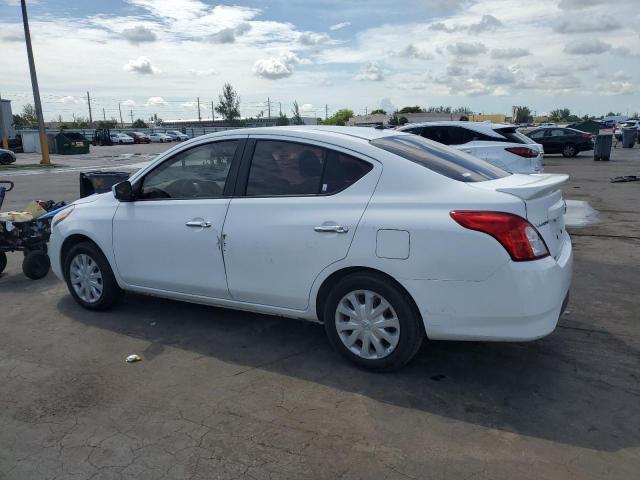 3N1CN7AP7GL857919 - 2016 NISSAN VERSA S 白色 照片 2