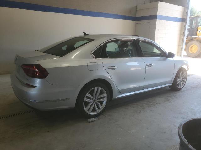 1VWBA7A38JC042257 - 2018 VOLKSWAGEN PASSAT SE 银色 照片 3
