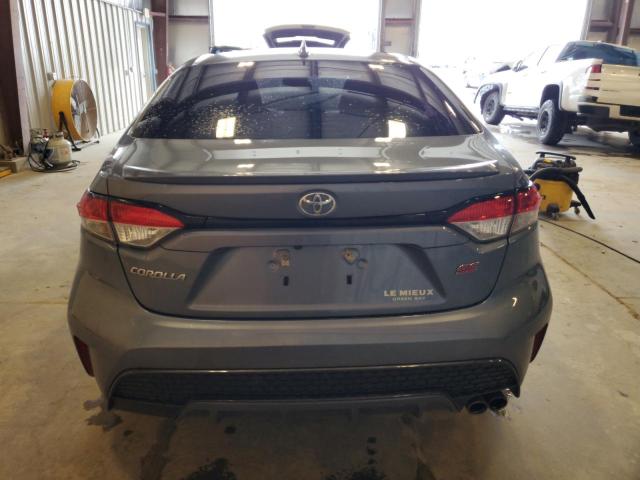 JTDP4MCE8NJ087388 - 2022 TOYOTA COROLLA SE Grau Foto 6