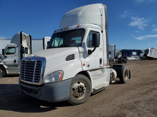 3AKBGADV7GSGU9383 - 2016 FREIGHTLINER CASCADIA 1 白色 照片 2