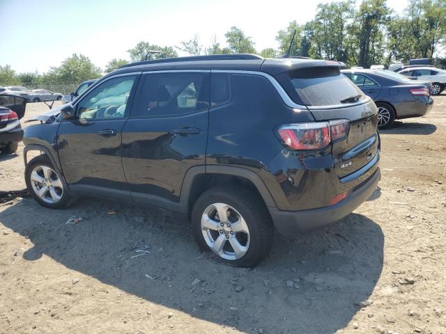 3C4NJDBB8JT320762 - 2018 JEEP COMPASS LATITUDE Қара фото 2