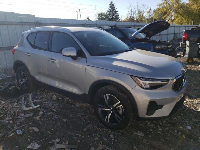 YV4L12UV4P2941247 - 2023 VOLVO XC40 CORE SILVER photo 4