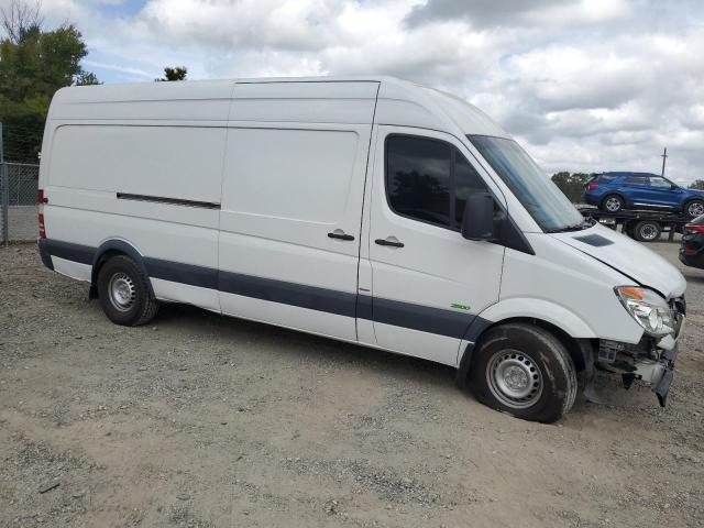 WD3PE8CB4C5683107 - 2012 MERCEDES-BENZ SPRINTER 2500 WHITE photo 4