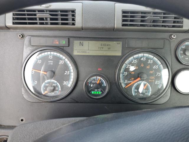 3AKBGADV4FSGU9419 - 2015 FREIGHTLINER CASCADIA WHITE photo 8