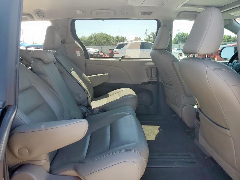 5TDYZ3DC0JS963610 - 2018 TOYOTA SIENNA XLE Schwarz Foto 11