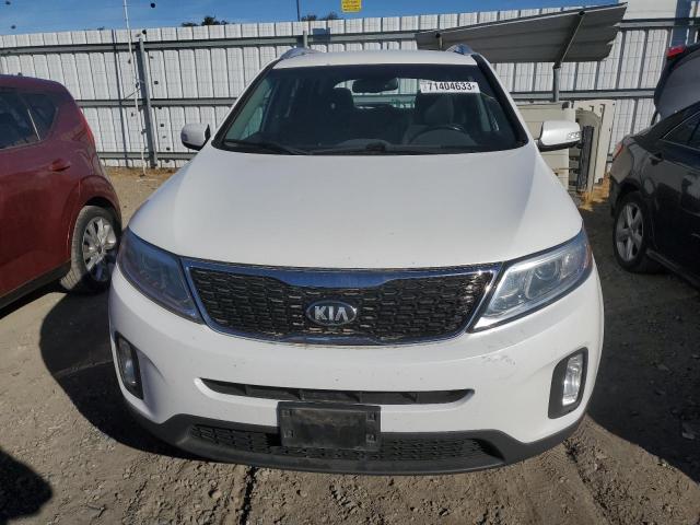 5XYKTDA67FG655222 - 2015 KIA SORENTO LX WHITE photo 5