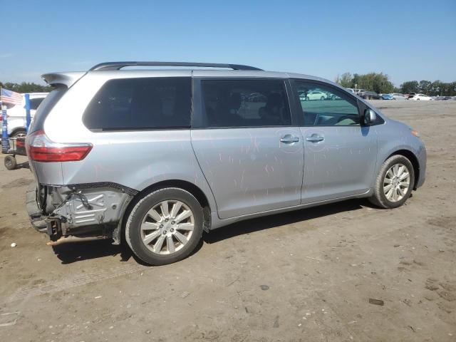 5TDDK3DC4FS109066 - 2015 TOYOTA SIENNA XLE 银色 照片 3
