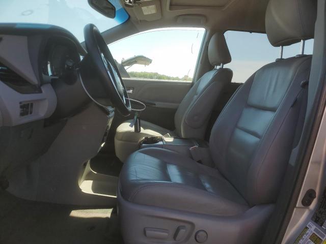 5TDDK3DC4FS109066 - 2015 TOYOTA SIENNA XLE 银色 照片 7