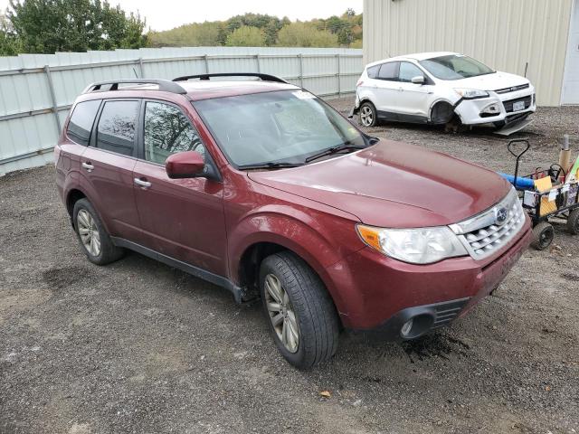 JF2SHAEC1DH415153 - 2013 SUBARU FORESTER LIMITED RED photo 4