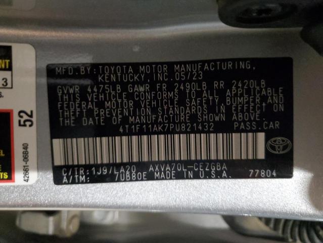 4T1F11AK7PU821432 - 2023 TOYOTA CAMRY XLE فضي صورة 23