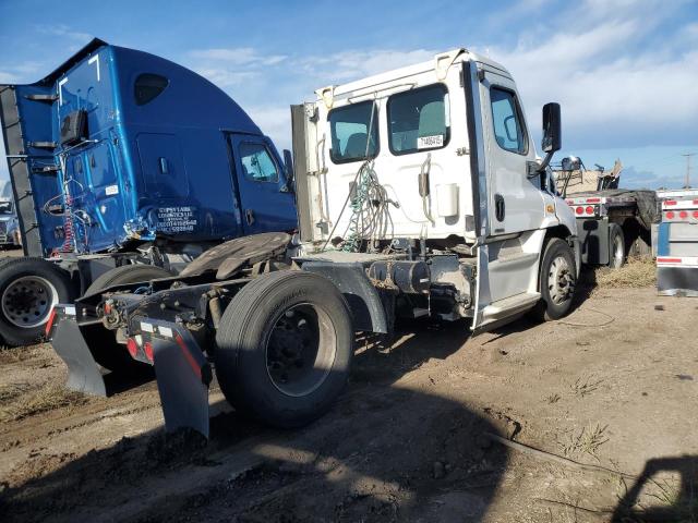 3AKBGADV5HSJD0472 - 2017 FREIGHTLINER CASCADIA 1 白色 照片 4