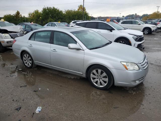 4T1BK36B45U007994 - 2005 TOYOTA AVALON XL SILVER photo 4