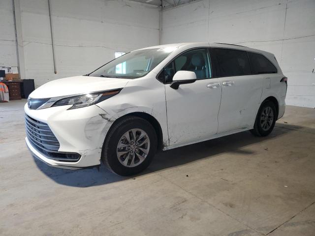 2023 TOYOTA SIENNA LE, 