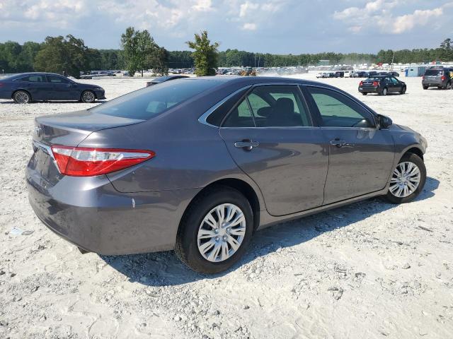 4T4BF1FK5FR483137 - 2015 TOYOTA CAMRY LE GRAY photo 3