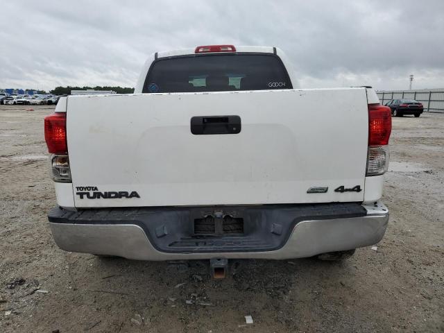 5TFDW5F17BX202907 - 2011 TOYOTA TUNDRA CREWMAX SR5 WHITE photo 6