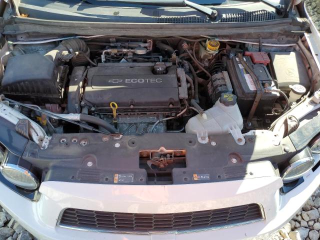 1G1JA6SHXF4132815 - 2015 CHEVROLET SONIC LS თეთრი ფოტო 11