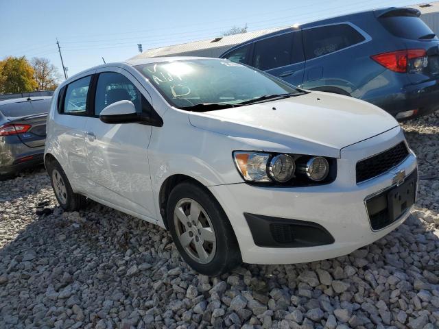 1G1JA6SHXF4132815 - 2015 CHEVROLET SONIC LS თეთრი ფოტო 4