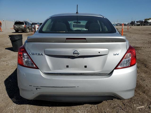 3N1CN7AP4HL887185 - 2017 NISSAN VERSA S SILVER photo 6