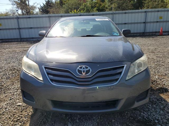 4T1BF3EK6AU081594 - 2010 TOYOTA CAMRY BASE GRAY photo 5