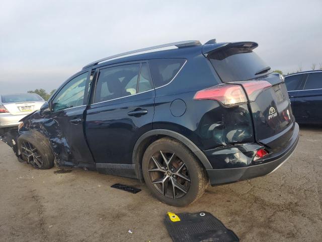 2T3JFREV0HW652295 - 2017 TOYOTA RAV4 SE შავი ფოტო 2