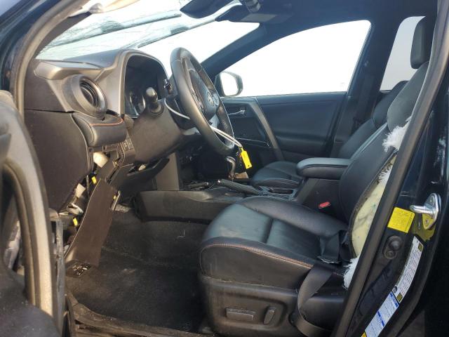 2T3JFREV0HW652295 - 2017 TOYOTA RAV4 SE შავი ფოტო 7