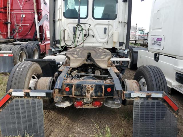 3AKBGADV0JSJN2762 - 2018 FREIGHTLINER CASCADIA 1 Белый фото 6