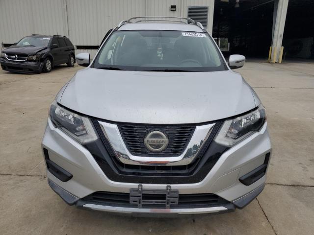 KNMAT2MT7JP506722 - 2018 NISSAN ROGUE S SILVER photo 5