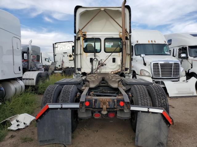 3AKJGBDV9GSHB2285 - 2016 FREIGHTLINER CASCADIA 1 WHITE photo 6