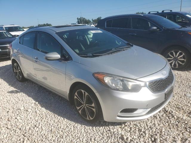 KNAFZ4A88F5307758 - 2015 KIA FORTE EX SILVER photo 4