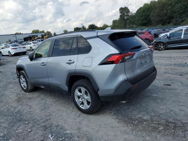 JTML6RFV2MD008294 - 2021 TOYOTA RAV4 LE 银色 照片 2