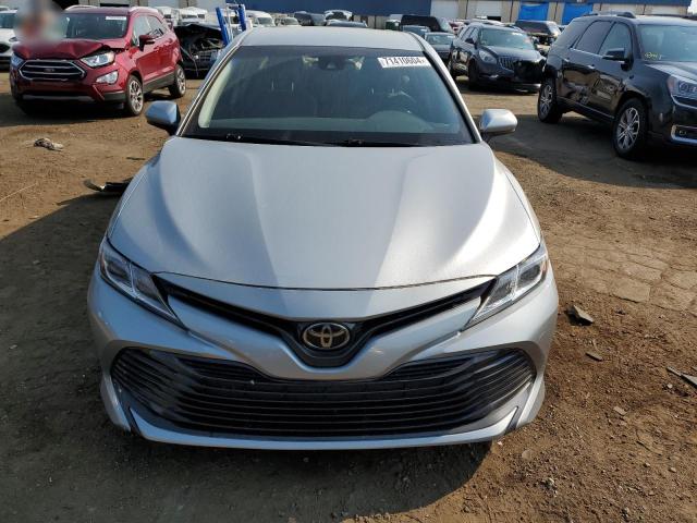 JTNB11HK1J3014826 - 2018 TOYOTA CAMRY L GRAY photo 5