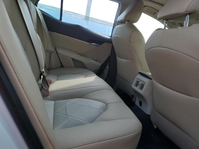 4T1B11HK3JU660198 - 2018 TOYOTA CAMRY L თეთრი ფოტო 10